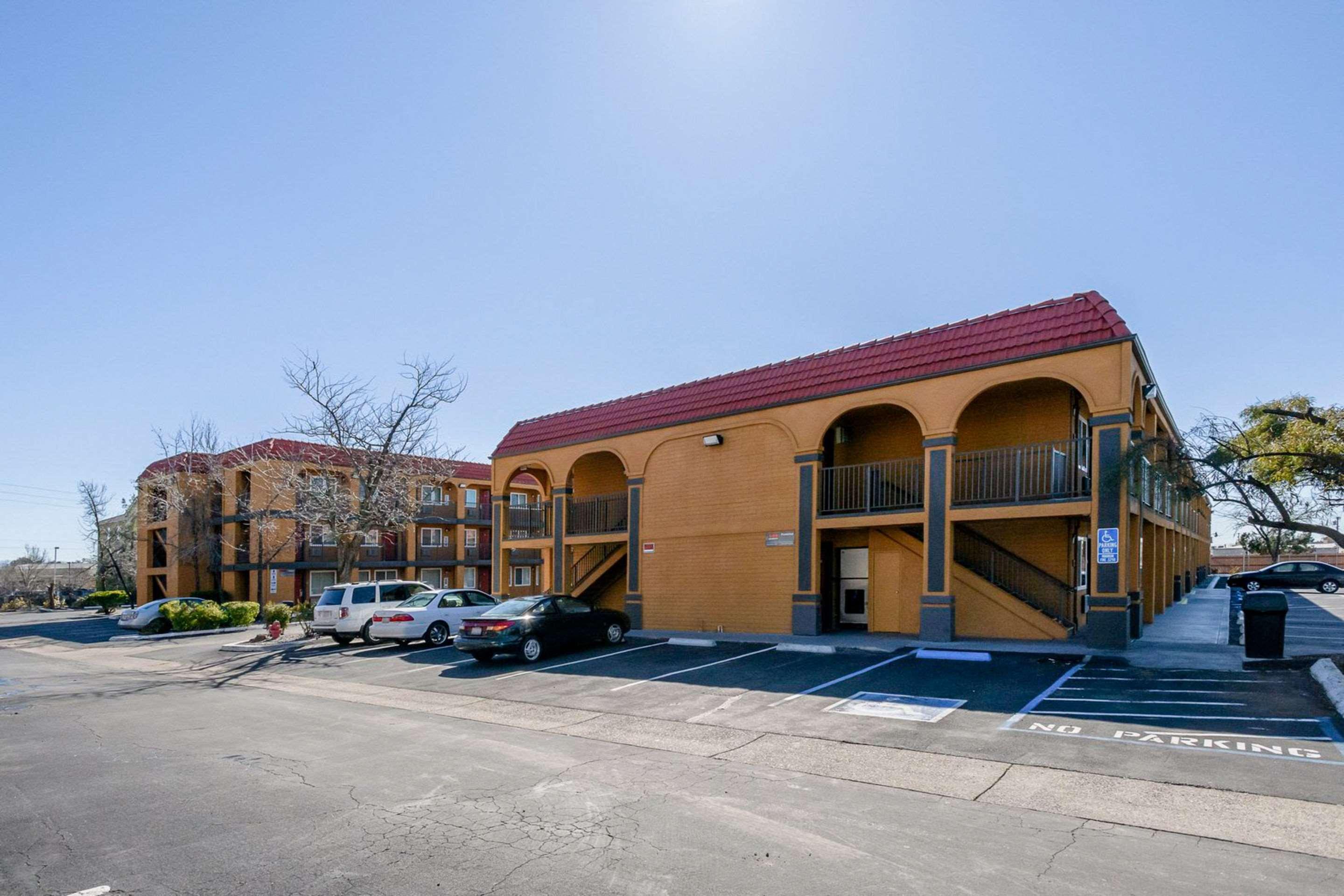 Quality Inn Redding Near I-5 Exteriör bild