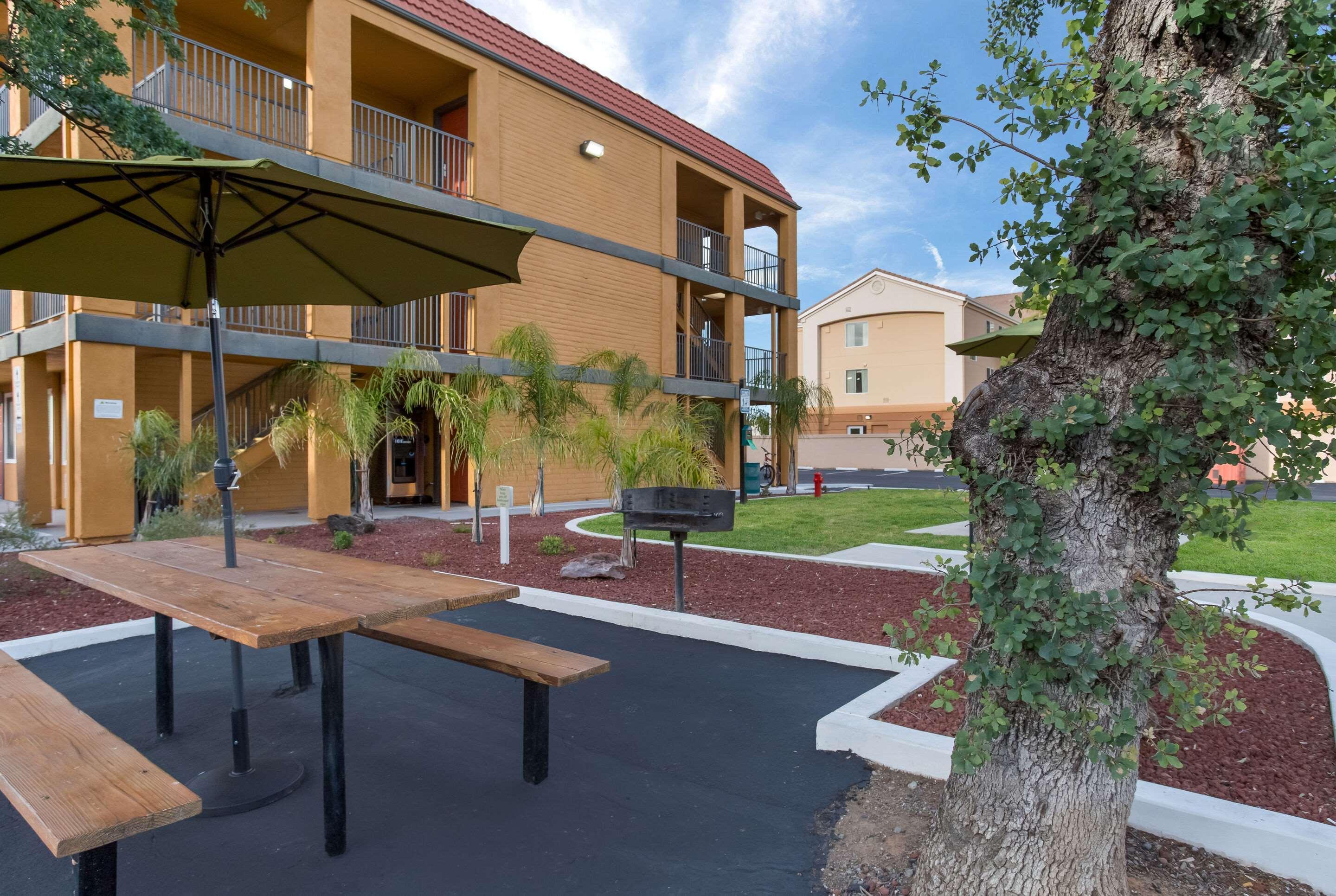 Quality Inn Redding Near I-5 Exteriör bild