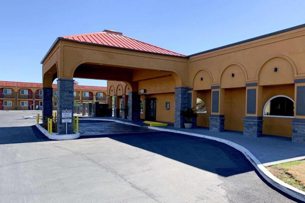Quality Inn Redding Near I-5 Exteriör bild
